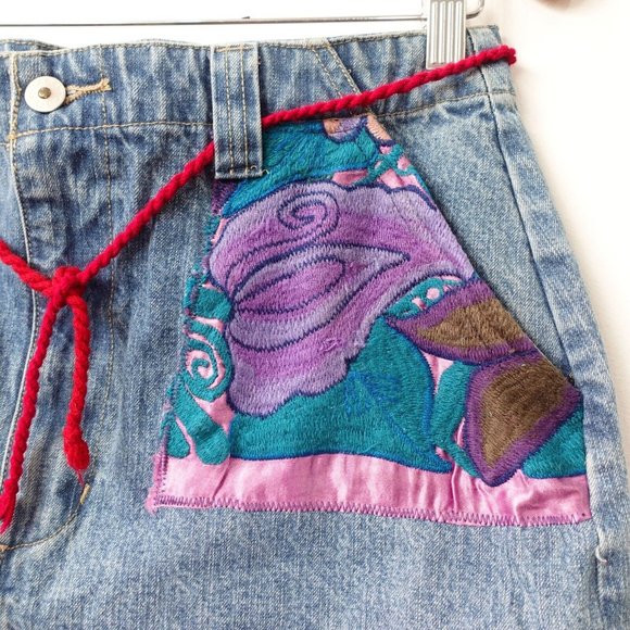 Xhilaration Skirt Junior Size 11 Cotton Denim Jean Mini Embroidered Pocket Retro - Picture 5 of 8